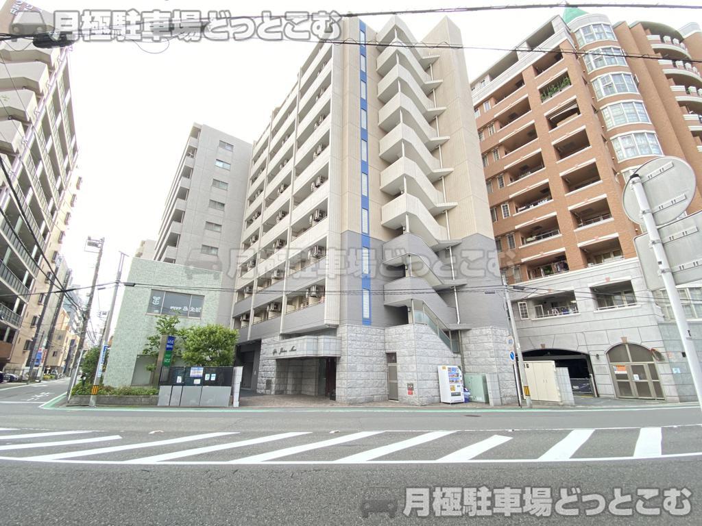 横浜市南区二葉町1-1-11の月極駐車場3