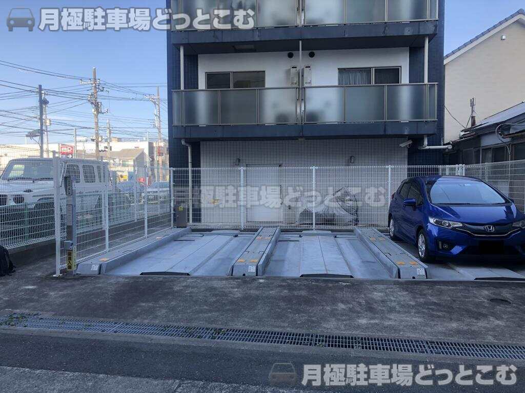 小田原市栄町1-20-5の月極駐車場2