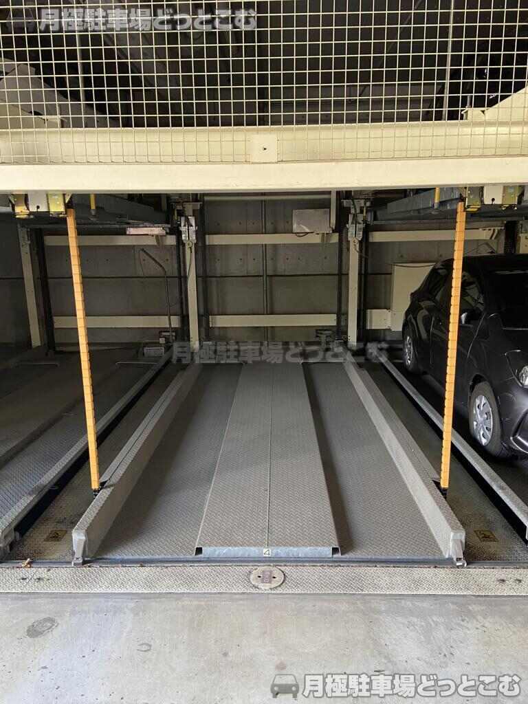 川崎市中原区上平間1266-2の月極駐車場3