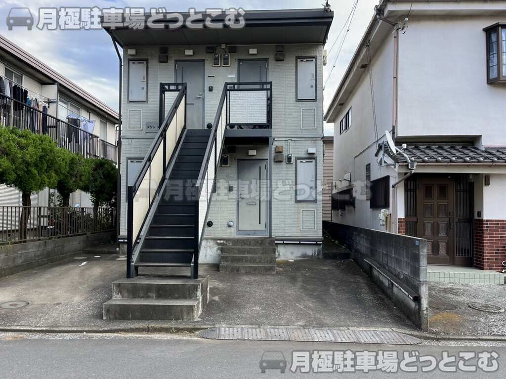 横浜市金沢区冨岡西7丁目1441-9の月極駐車場2