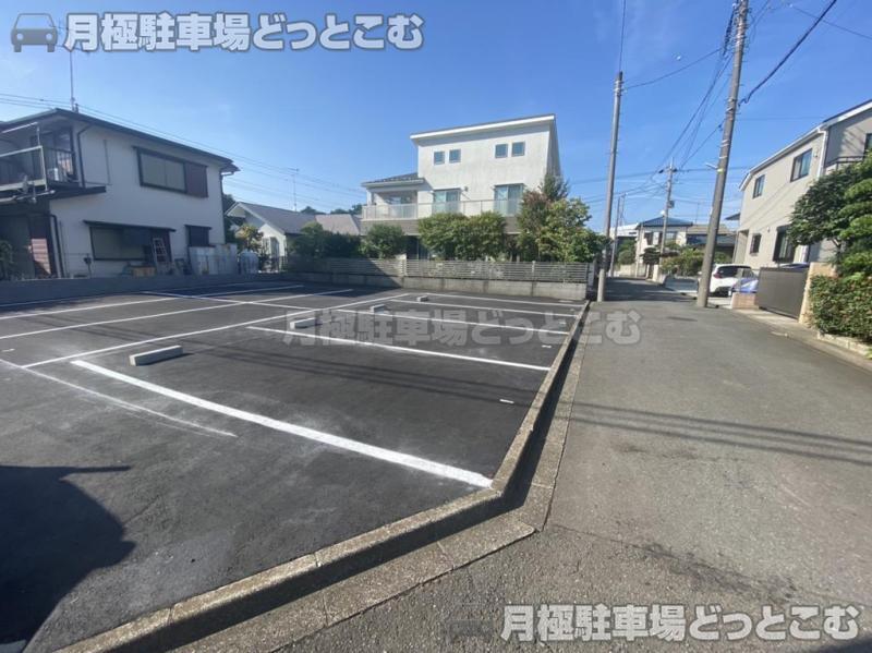 横浜市瀬谷区二ツ橋町60－12の月極駐車場1
