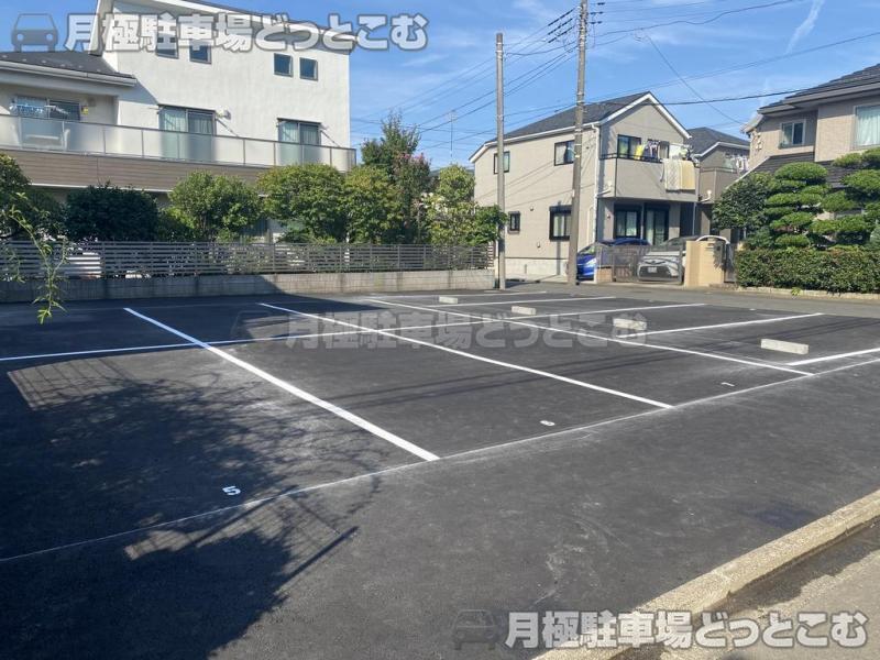 横浜市瀬谷区二ツ橋町60－12の月極駐車場1