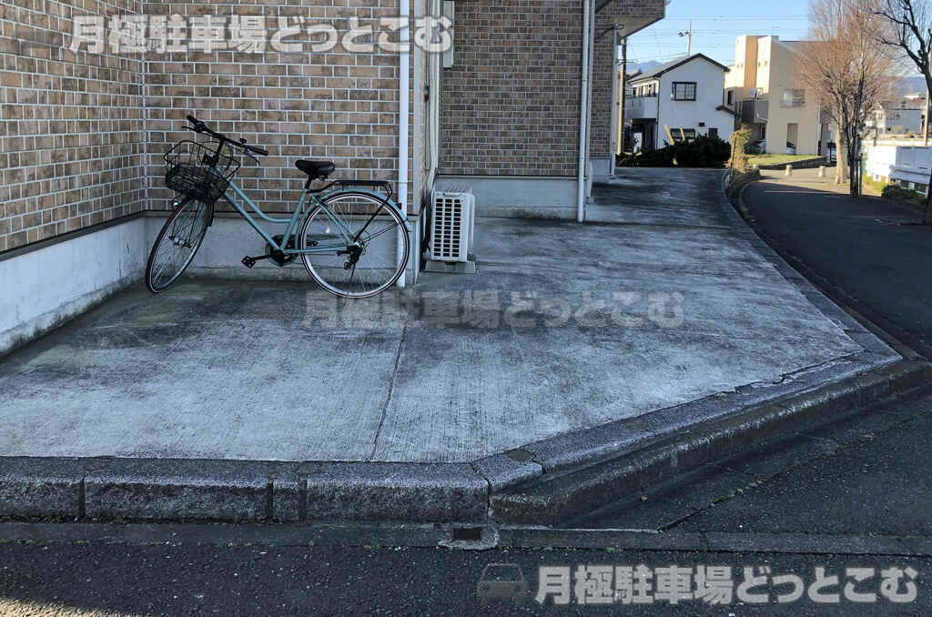 相模原市南区下溝607－5の月極駐車場1