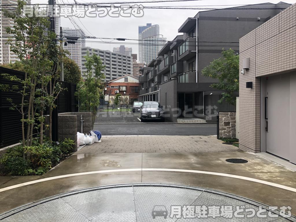 川崎市中原区今井南町4-8の月極駐車場3