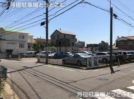 横浜市鶴見区梶山2丁目172-10の月極駐車場3