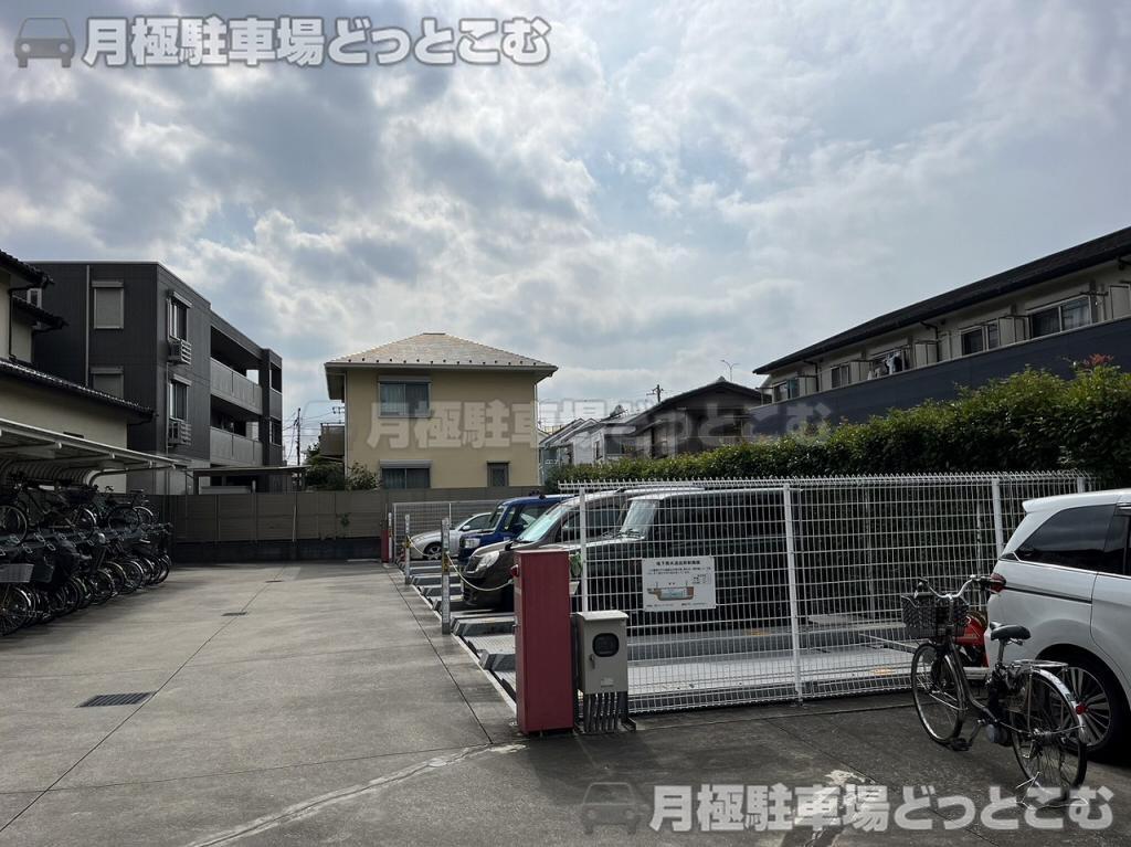 川崎市宮前区馬絹5丁目5-5の月極駐車場5