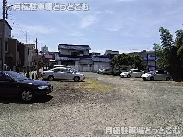 横浜市港南区東永谷1-37-の月極駐車場2