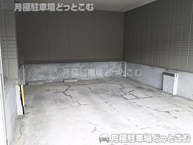 横浜市南区堀ノ内町2-146-2の月極駐車場2