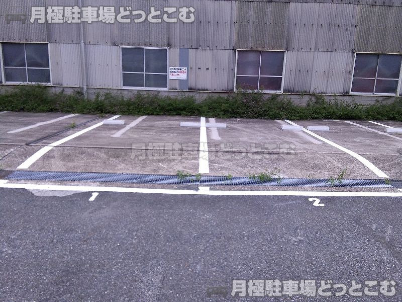名古屋市港区竜宮町22-6の月極駐車場3