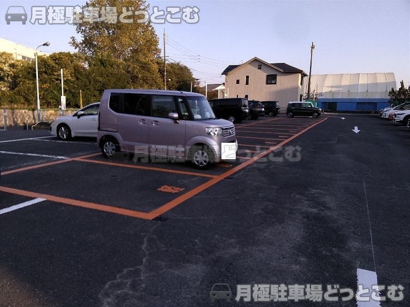 名古屋市緑区徳重1丁目908の月極駐車場8
