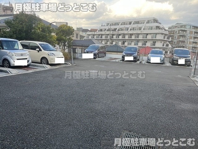 町田市原町田2丁目21-26の月極駐車場2
