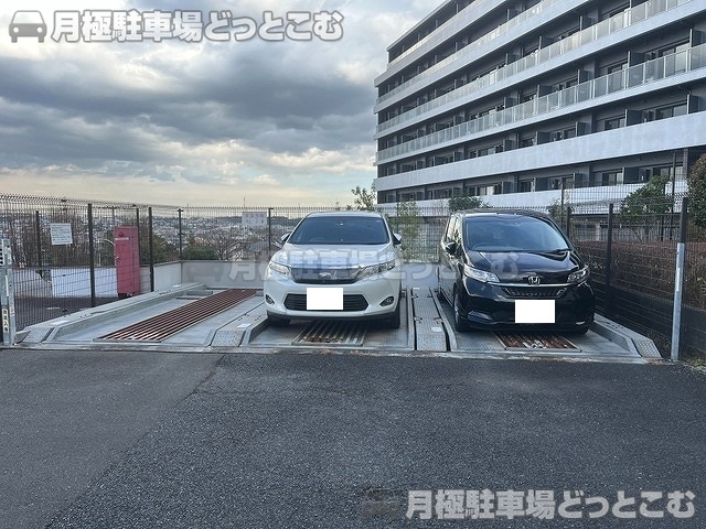 町田市原町田2丁目21-26の月極駐車場3
