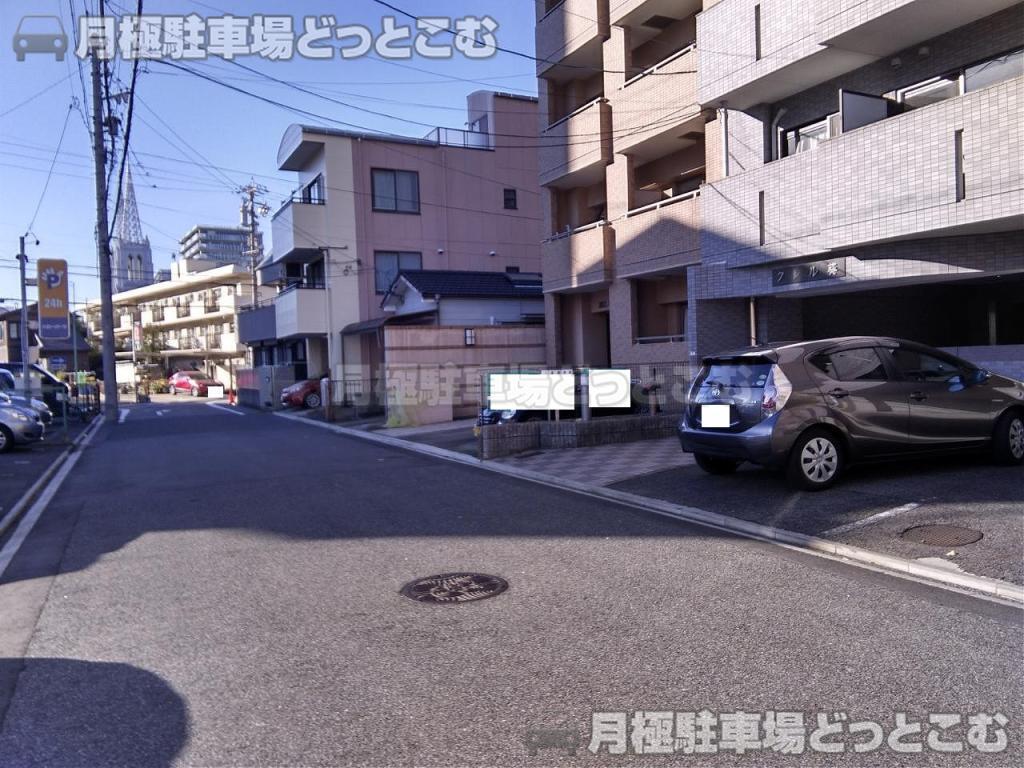 名古屋市東区葵2丁目5番47号の月極駐車場9