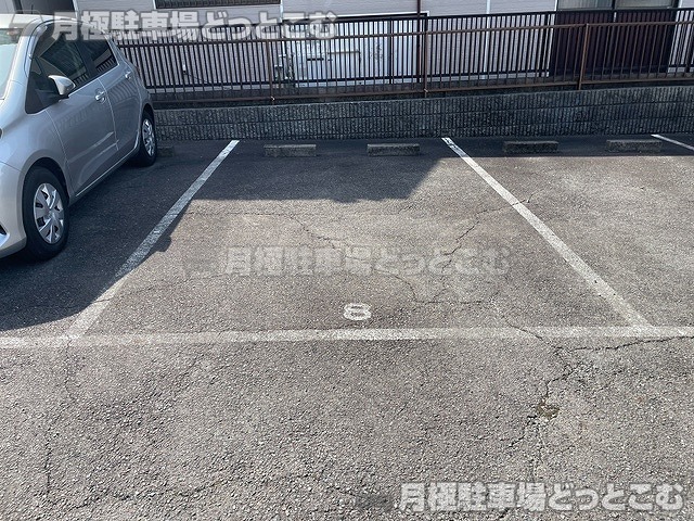 名古屋市中川区本前田町191の月極駐車場2