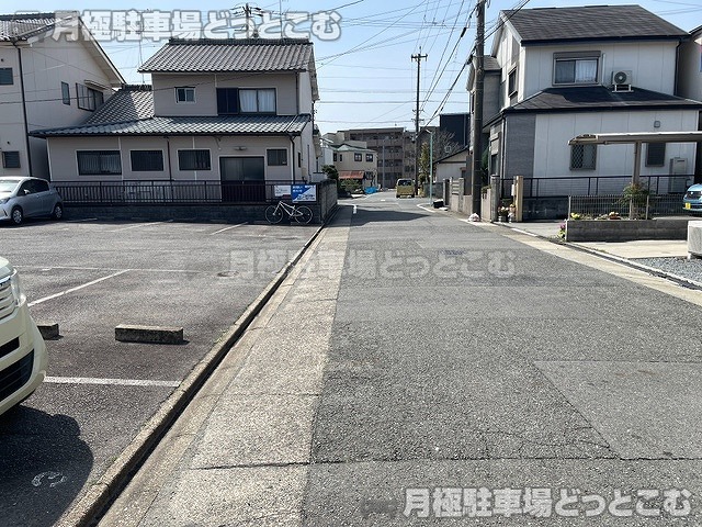 名古屋市中川区本前田町191の月極駐車場6