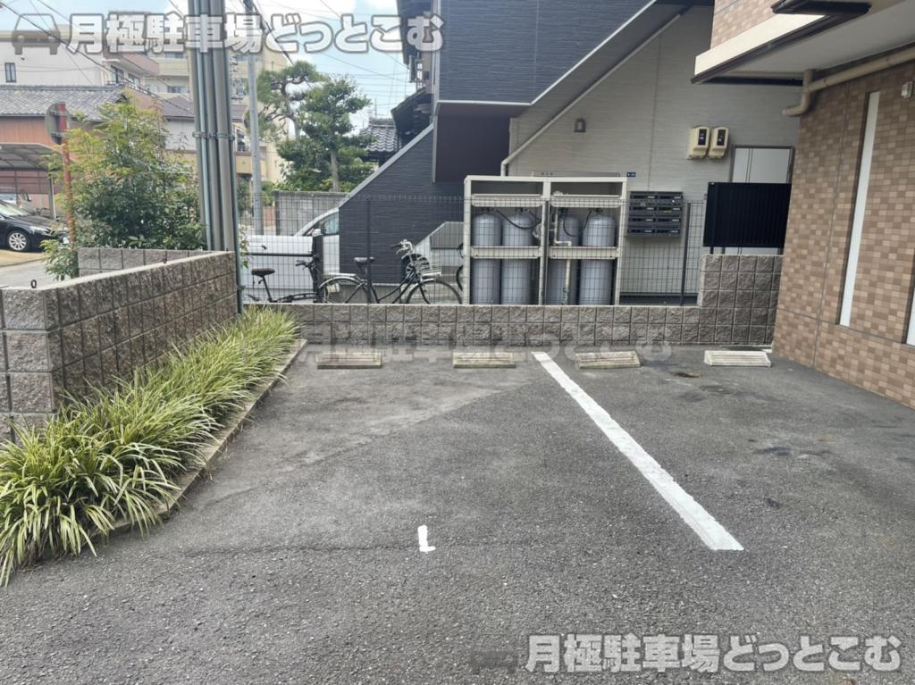 名古屋市西区上名古屋3丁目8-23の月極駐車場3