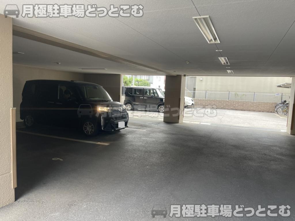名古屋市西区上名古屋3丁目8-23の月極駐車場5