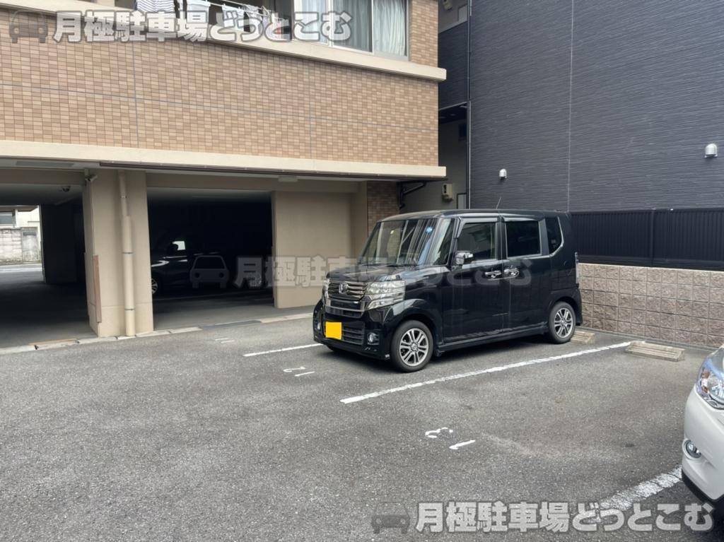 名古屋市西区上名古屋3丁目8-23の月極駐車場8