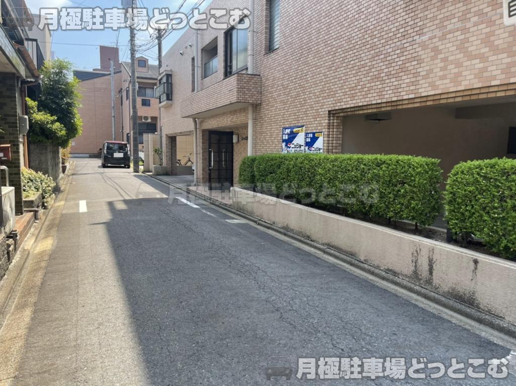 名古屋市西区幅下1丁目2-21の月極駐車場4