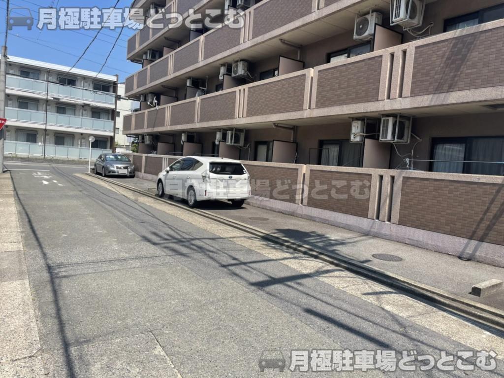 名古屋市中村区栄生町5-17の月極駐車場2