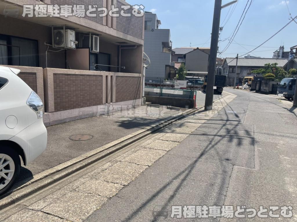 名古屋市中村区栄生町5-17の月極駐車場3