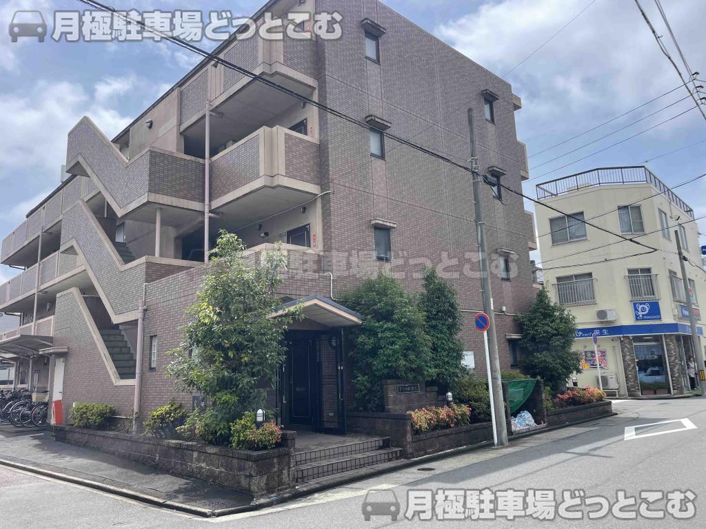名古屋市中村区栄生町5-17の月極駐車場5