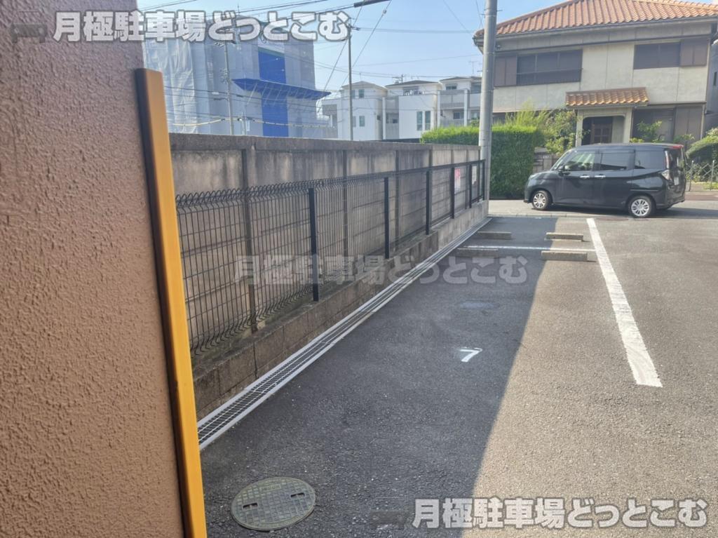 名古屋市熱田区六番1丁目5-28の月極駐車場8