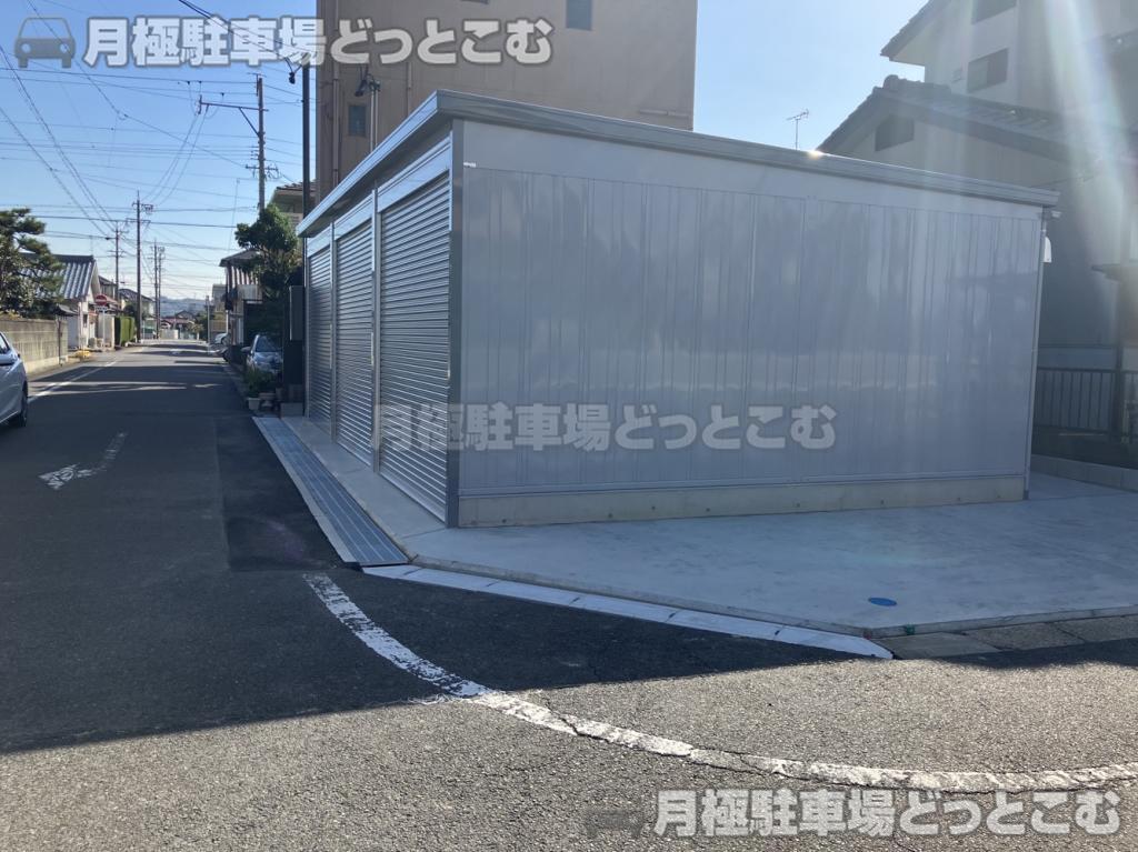 春日井市鳥居松町3丁目147-2の月極駐車場7