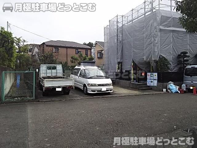 横浜市鶴見区北寺尾4-19の月極駐車場1
