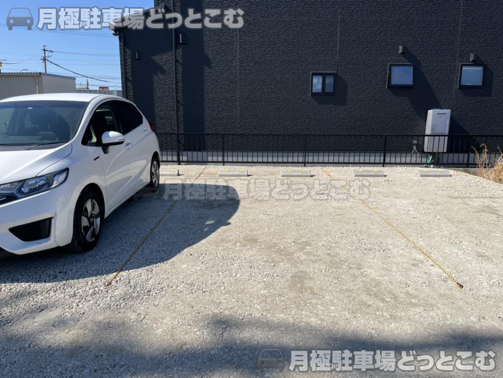 名古屋市中川区法華2丁目69-3の月極駐車場3