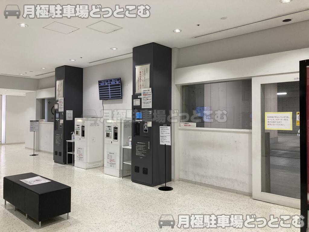 名古屋市東区東桜1丁目1-10の月極駐車場2