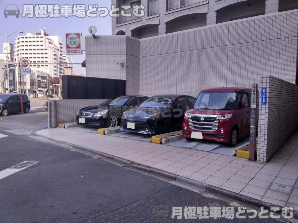 名古屋市中区新栄2丁目19-3の月極駐車場2