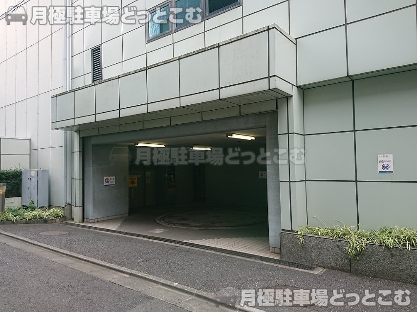 台東区北上野2丁目18-4の月極駐車場1