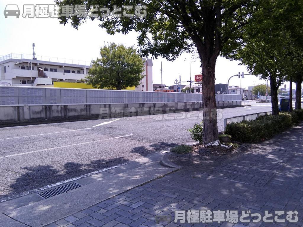 名古屋市千種区鏡池通3丁目3番2，3番3，4番1の月極駐車場10