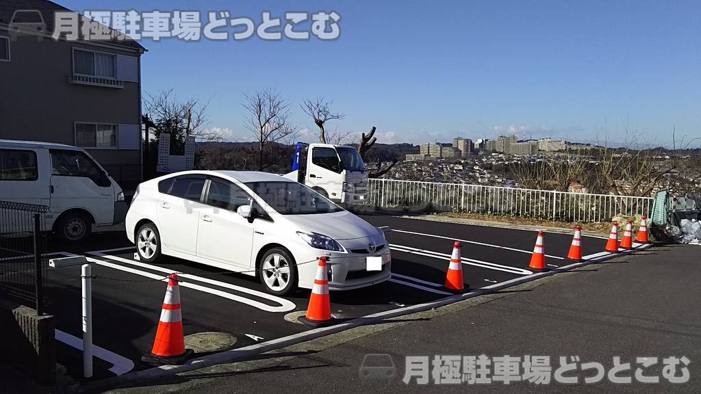 横浜市金沢区西柴2-32-の月極駐車場3