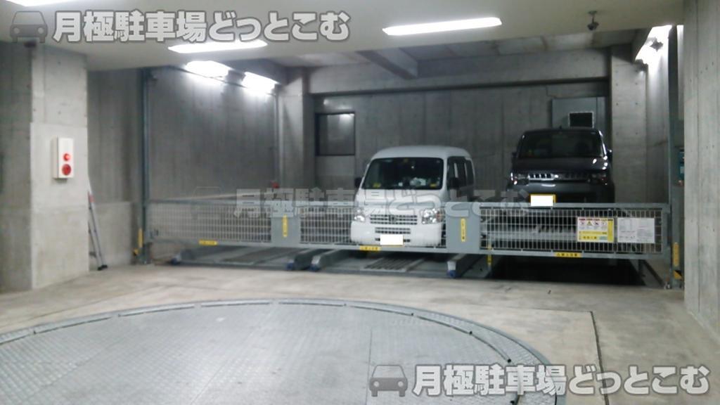 横浜市西区伊勢町3丁目118-1の月極駐車場2