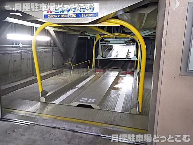 横浜市南区永楽町2-23-2の月極駐車場1