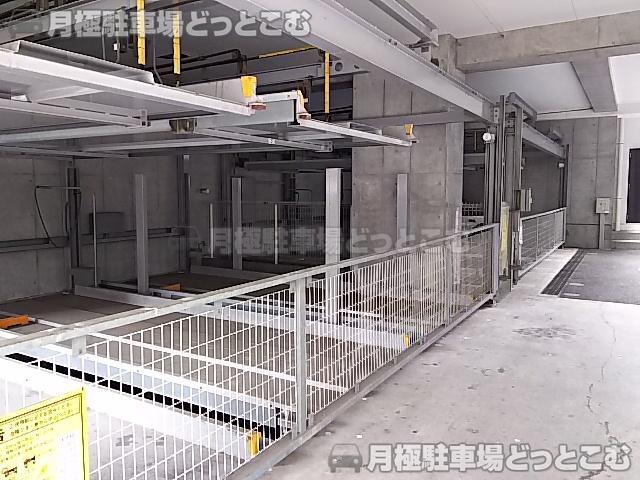 横浜市南区永楽町2-26-3の月極駐車場3