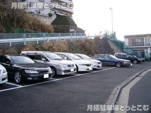 横須賀市追浜本町1丁目104番の月極駐車場2