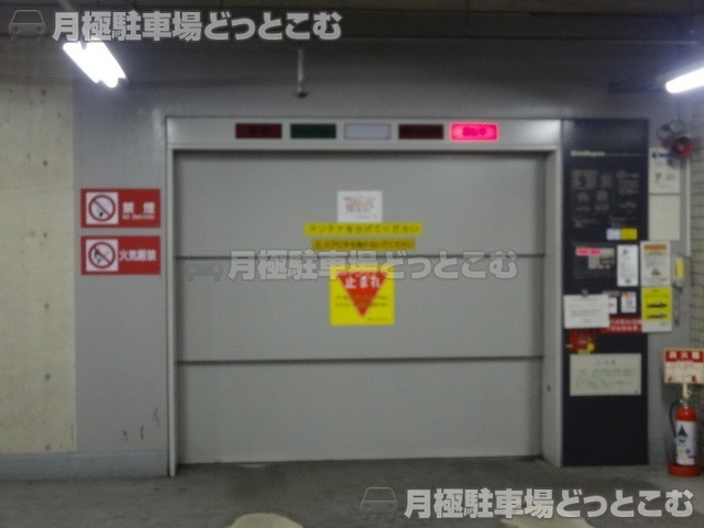 文京区小石川1丁目4-1の月極駐車場2