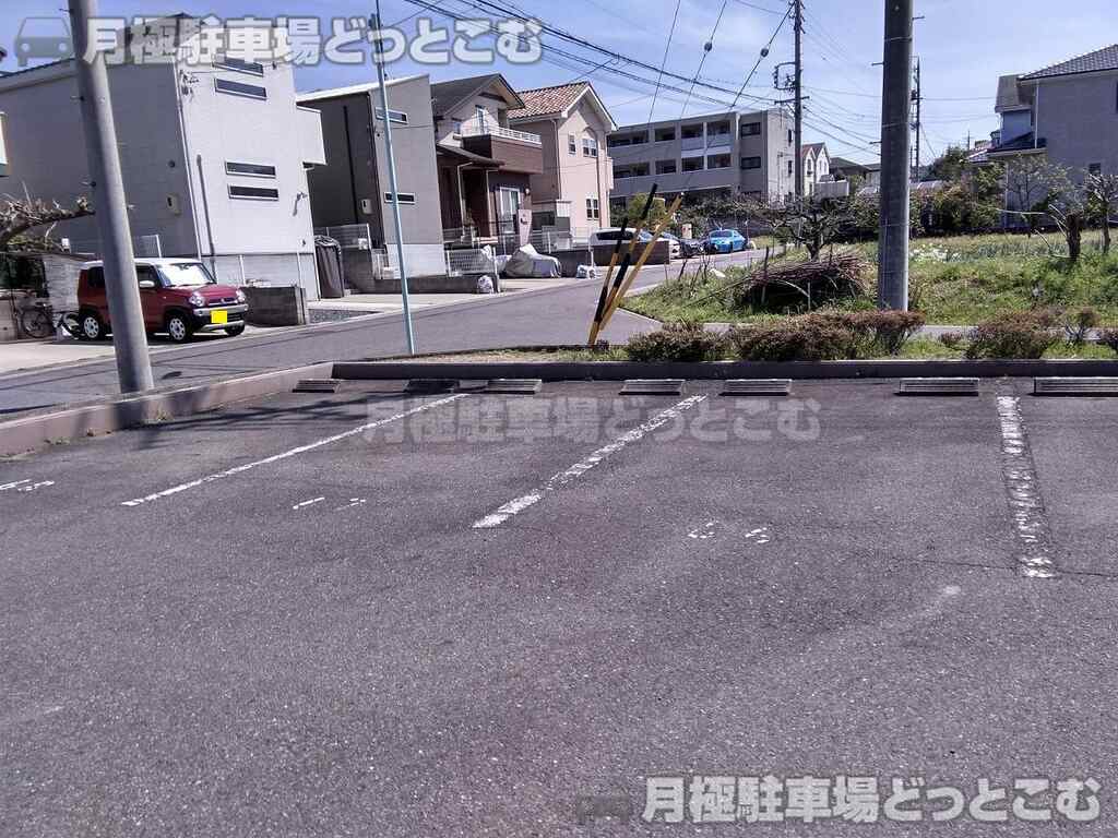 名古屋市守山区泉が丘401の月極駐車場3