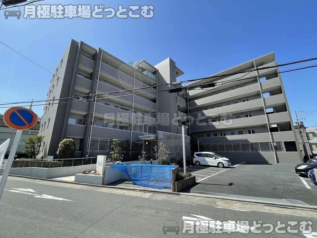 名古屋市昭和区鶴舞4丁目16-11の月極駐車場3