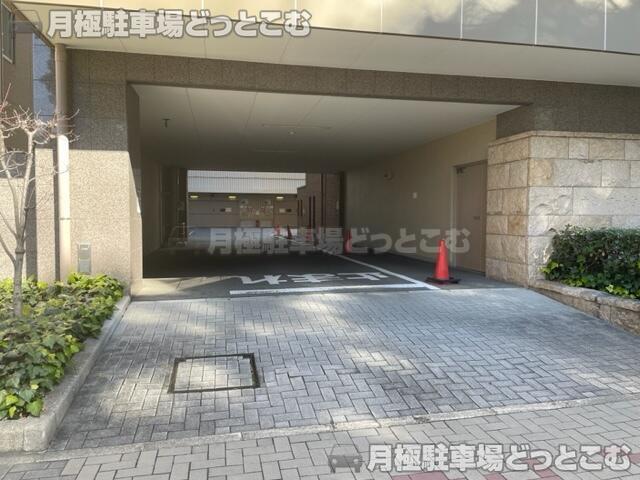 名古屋市中区栄2-12-22の月極駐車場3