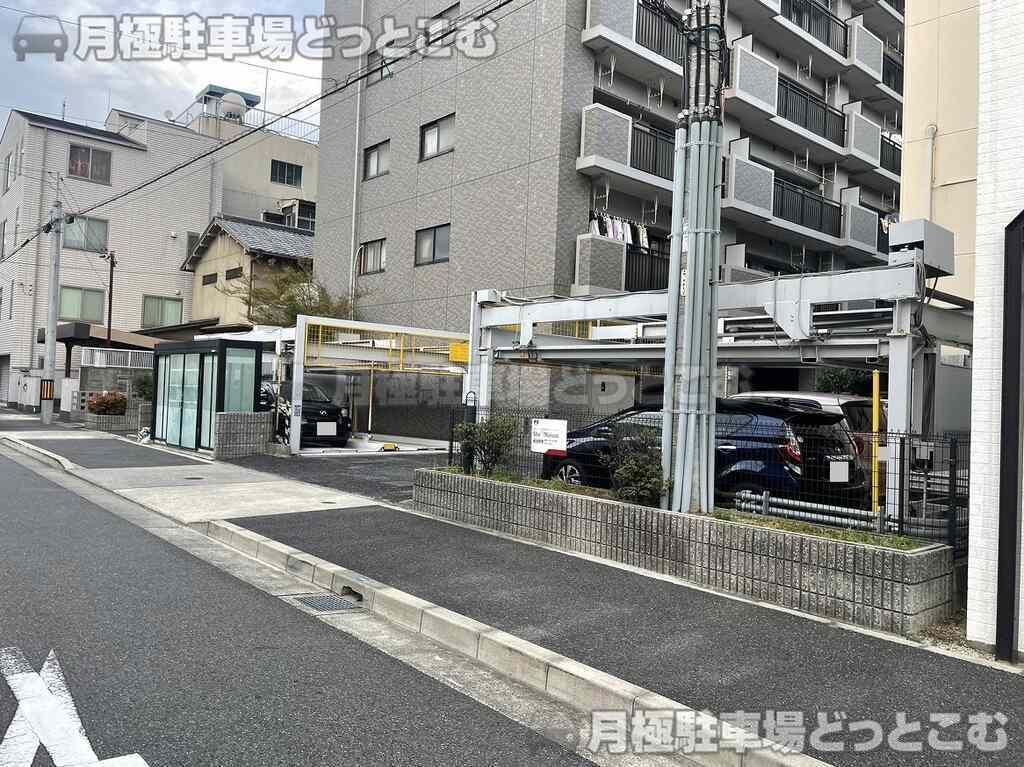 名古屋市中区松原3丁目4-27の月極駐車場1