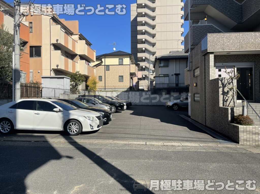 名古屋市天白区横町508の月極駐車場1