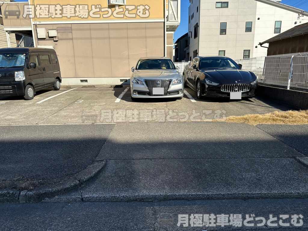 名古屋市南区豊1丁目52-1の月極駐車場2