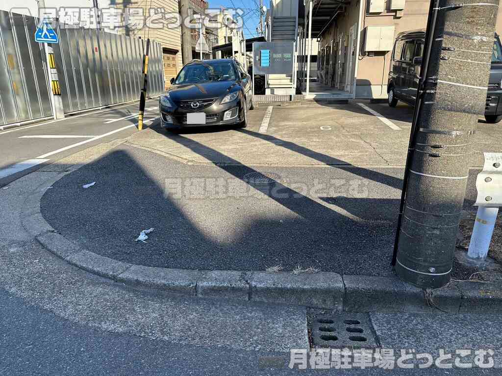 名古屋市南区豊1丁目52-1の月極駐車場3