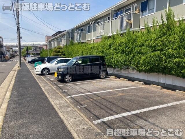 名古屋市緑区鳥澄2丁目1014の月極駐車場1