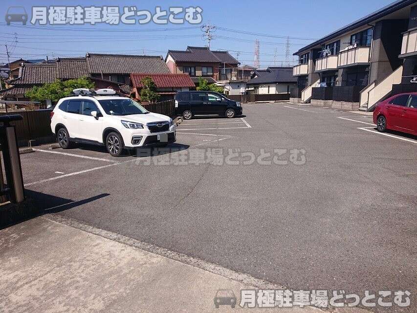 豊明市新栄町1丁目14の月極駐車場1