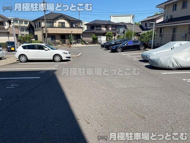 東海市荒尾町天ノ根92-1の月極駐車場3